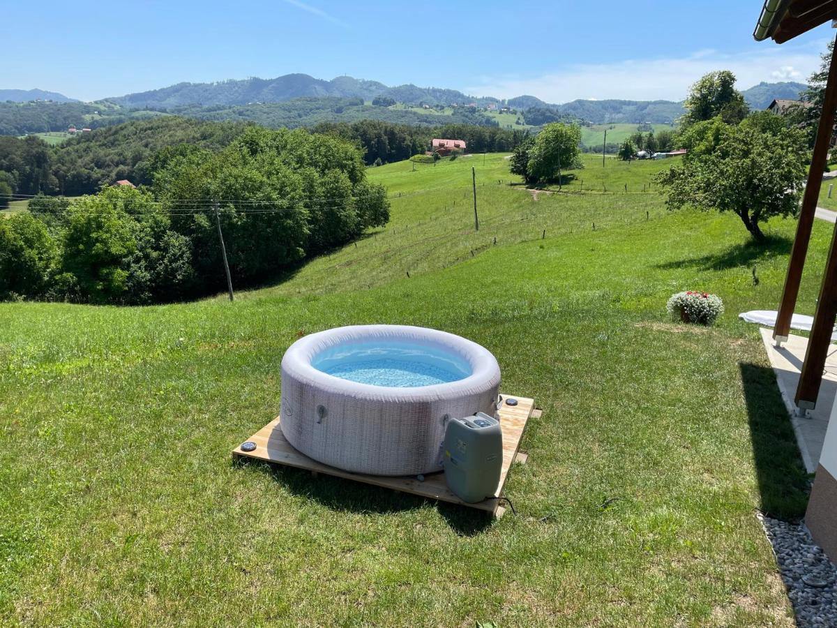 Holiday House Zlacka Gorca Pristava pri Mestinju Dış mekan fotoğraf